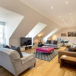  Apartment Altido Luxury 3Br Home At The Heart Of The City Centre United Kingdom