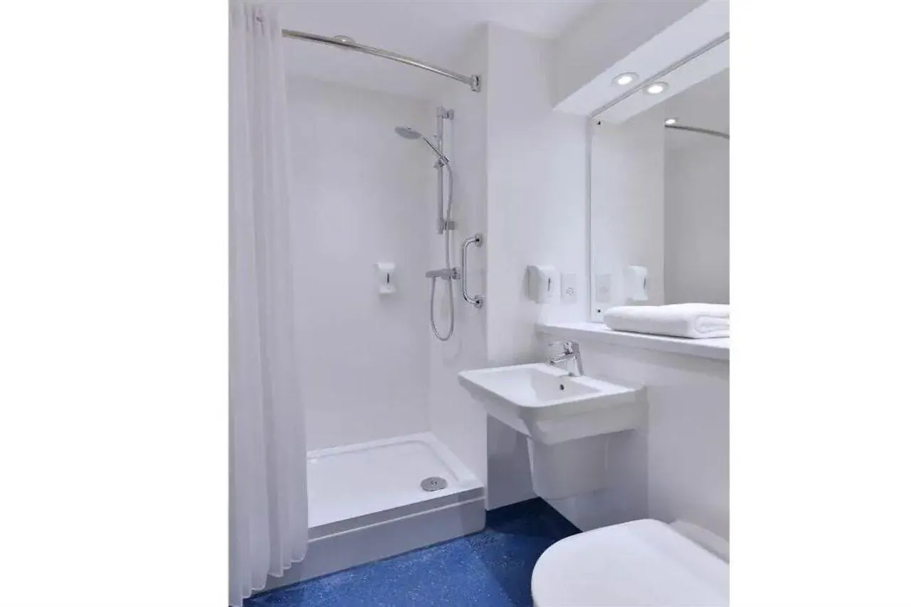 Travelodge Newcastle Seaton Burn 3*,